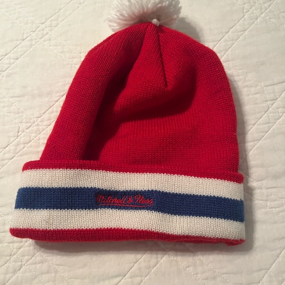 Bundle Mitchell & Ness New England Patriots Knit Pom Pom Hat & Licensed Purse - Picture 5 of 11